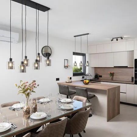 Lumea - Brend New 4-bedroom With Pool Villa *