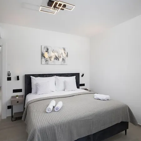 Villa Lumea - Brend New 4-bedroom With Pool *